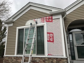 imgi_4_siding-bay-window